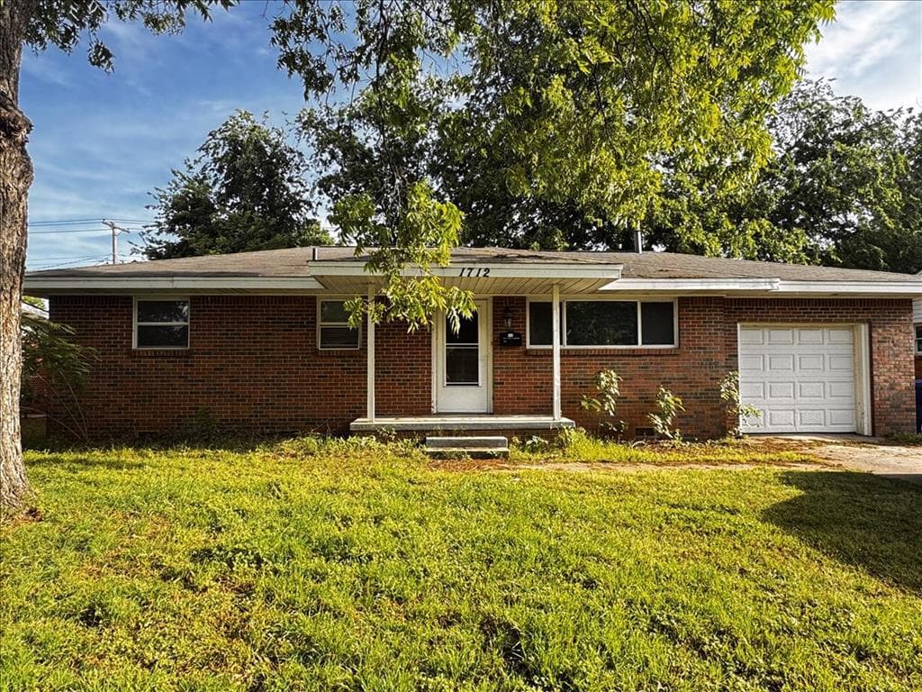 Photo - 1712 W Boyd St
