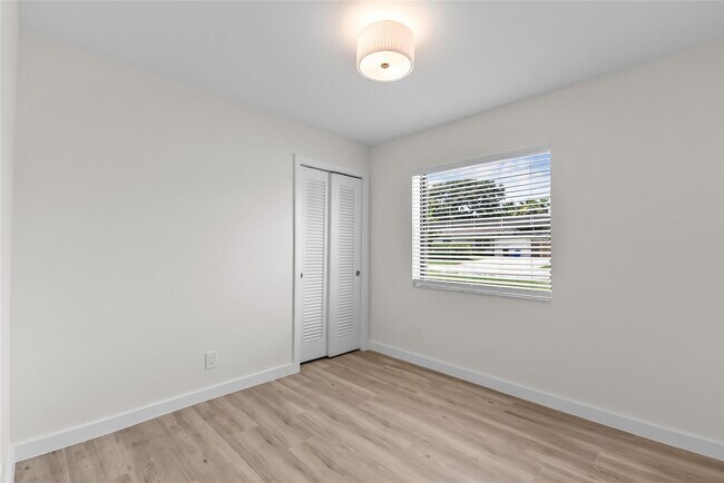 Photo - 908 Lighthouse Dr