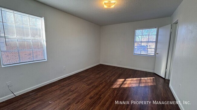 Photo - 1708 Yonkers