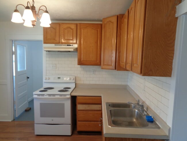 Photo - 403 E Emerson Ave