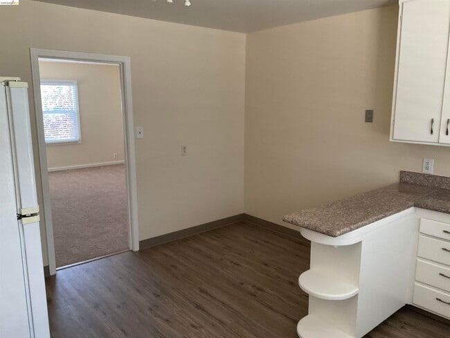 Photo - 510 McLaughlin St