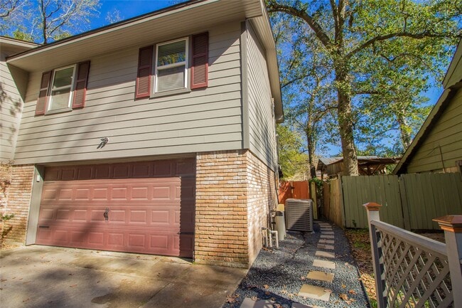 Photo - 7 Woody Creek Dr