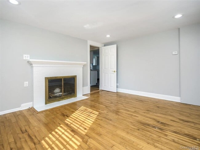 63 Elm Ave