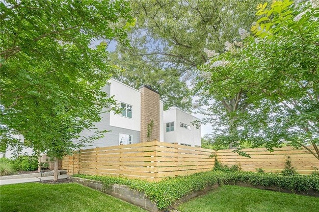 Photo - 2269 Briarwood Hills Dr NE