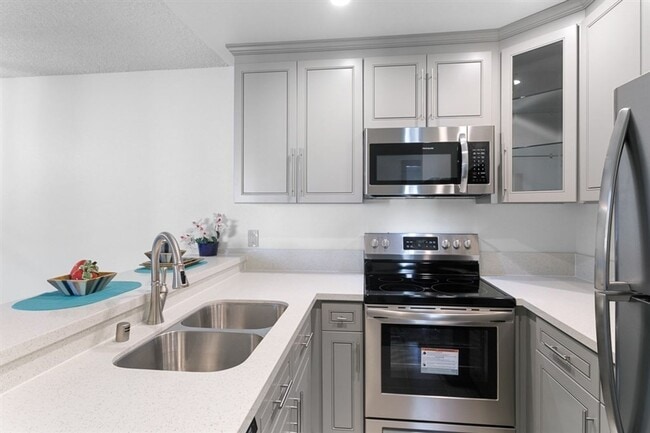 Photo - Modern 3 Bedroom, 2 Bath Completely Remodeled Condo Unit #166