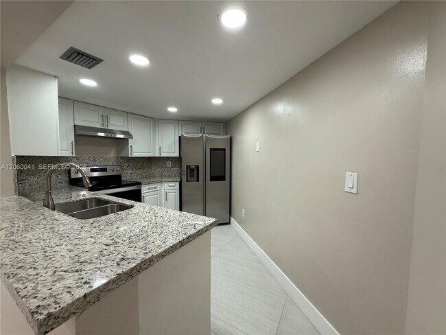Photo - 9405 Fontainebleau Blvd Unit 113-22