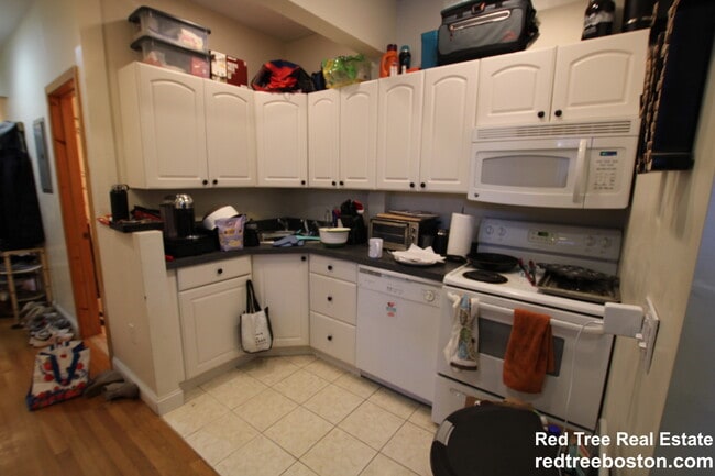 Photo - 1803 Beacon St