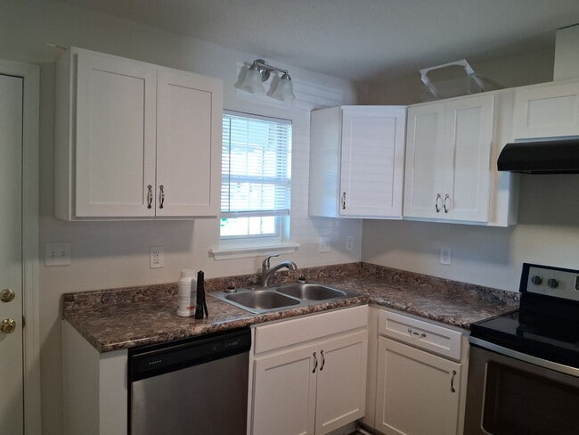 Photo - 358 Brookfield Rd