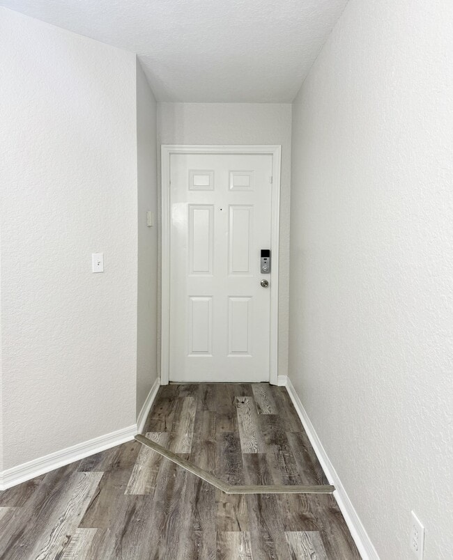 Photo - 7511 Seurat St