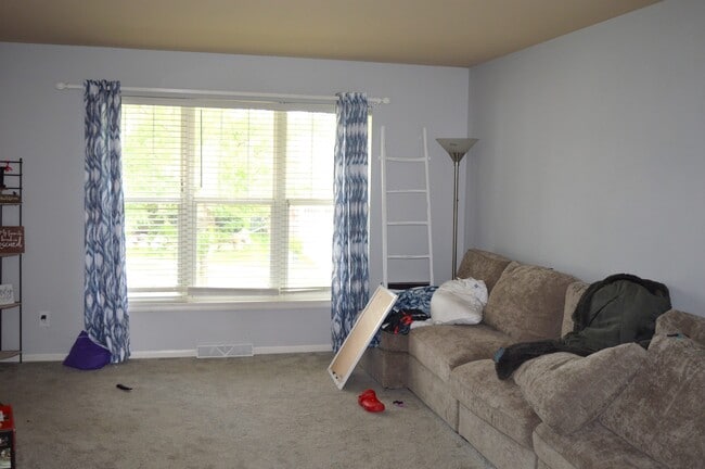 Photo - 8917 Snowberry Ln