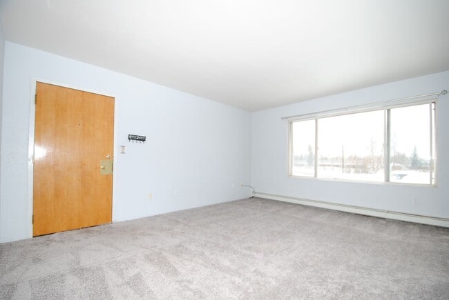 Building Photo - 79 Slater Dr Unit 79-3 Slater Dr.