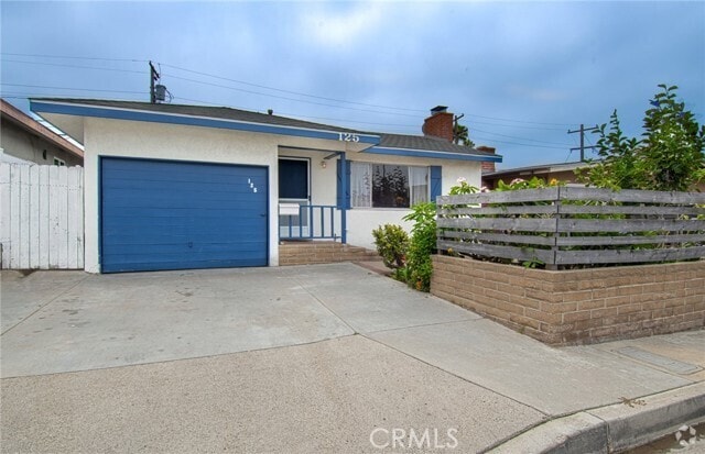 Building Photo - 125 W Escalones Rental
