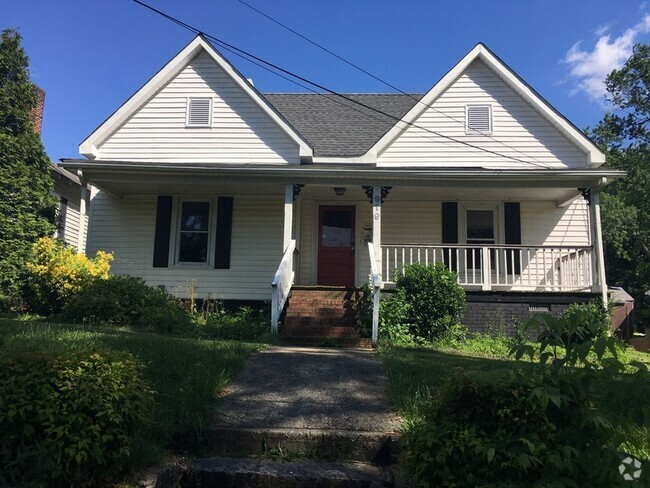 Building Photo - 919 N Church St Rental