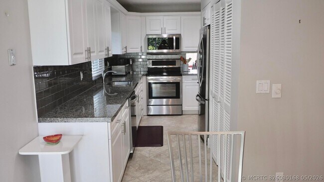 Photo - 13817 Royal Palm Ct Unit B