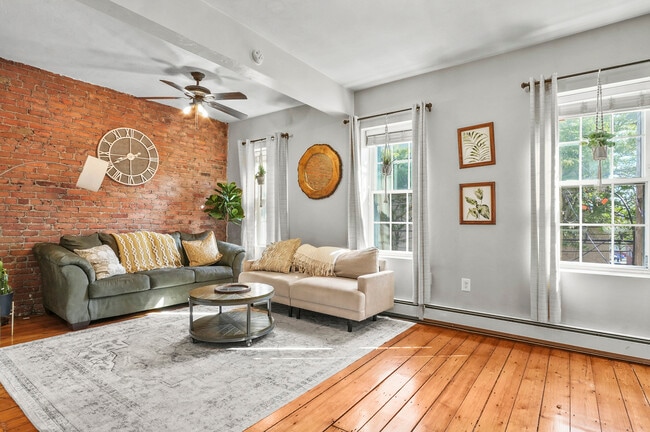 Photo - 60 Beacon St