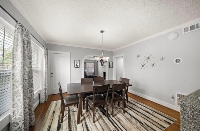 Photo - 1633 Castle Ct