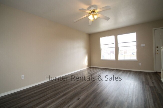 Photo - 1710 Spring Rose Cir