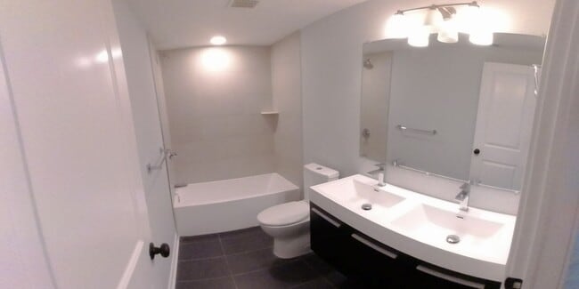 Photo - Incredible, modern apartment