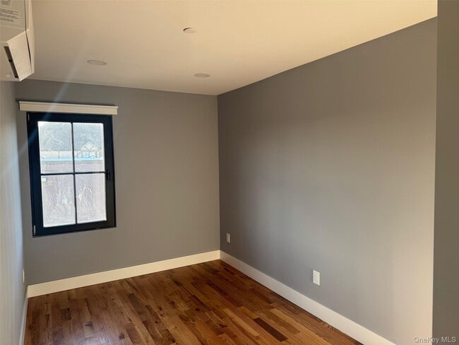 Photo - 1035 Montauk Hwy Unidad 5