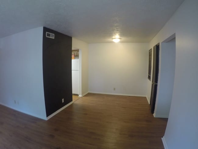 2 BR at 224 S Salisbury Living/Dining area