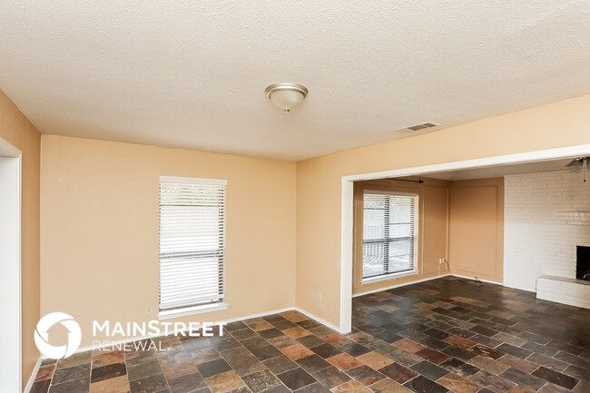 Photo - 1003 Glenn Dr