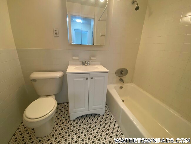 16 Whites Ave Unit 27