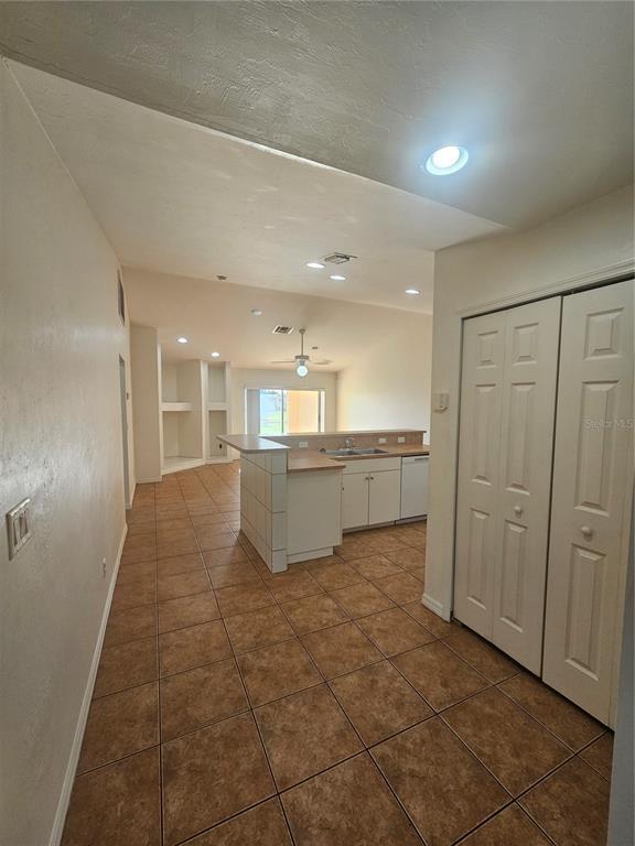 4526 Santa Barbara Blvd