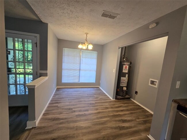 Photo - 3224 Raintree Dr