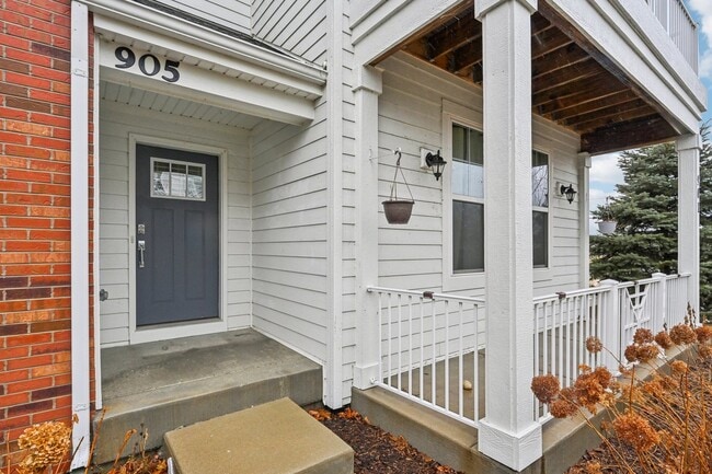 Photo - 905 Times Square Dr