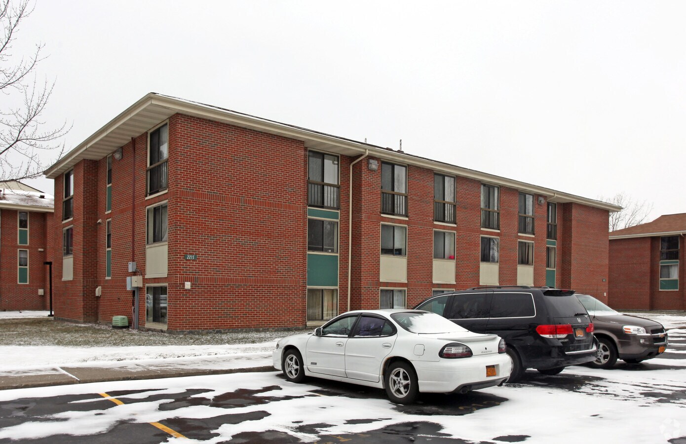 Prairie Pond - Prairie Pond Apartments