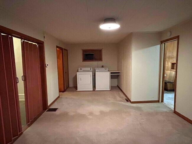 Photo - Spacious & Charming! Ready for your Family!!