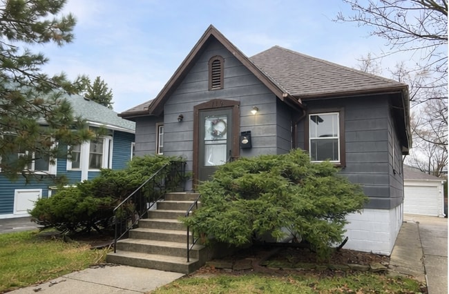 Building Photo - 119 E North Ave