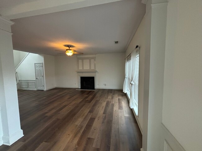 Photo - 1718 Bentridge Dr