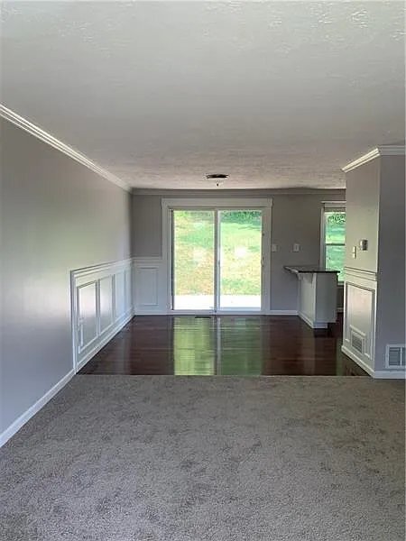 Photo - 3124 Haberlein Rd