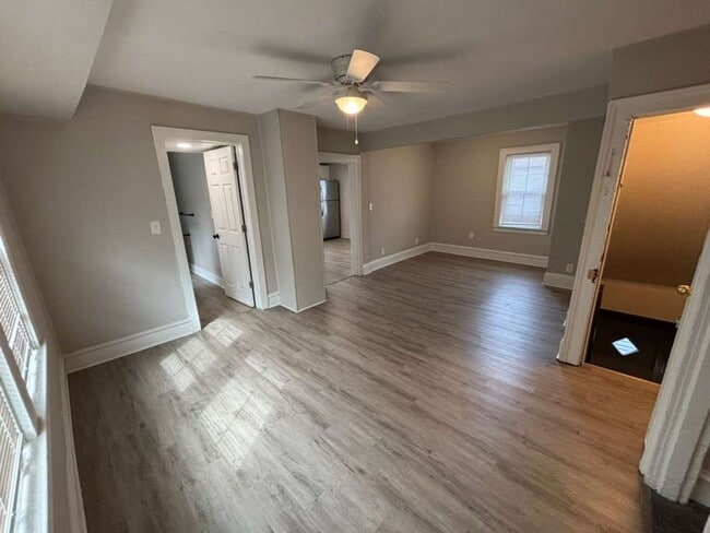 Photo - 4200 Whitman Ave Unit Up