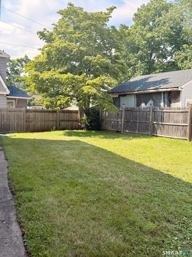 Photo - 47 Woodin St