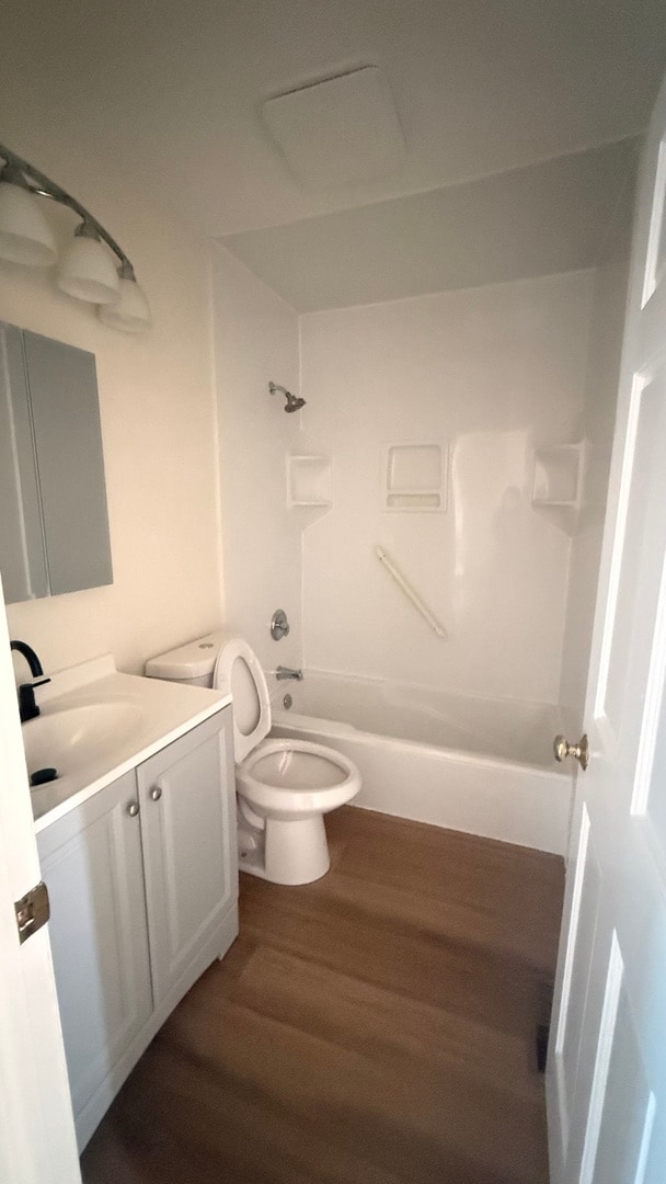 Photo - 604 Bayview Point