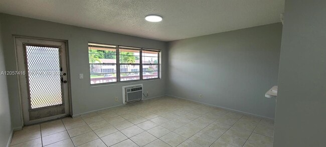 Photo - 125 Canterbury E Unit 125