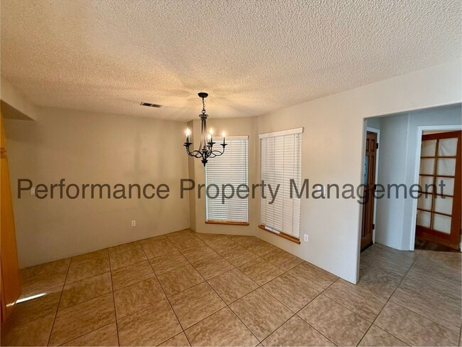 Photo - 10910 Mohican Dr