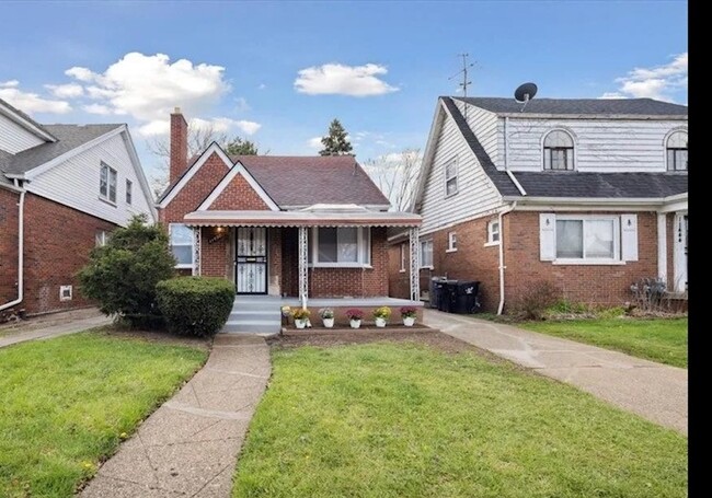 Photo - 11450 Minden Ave