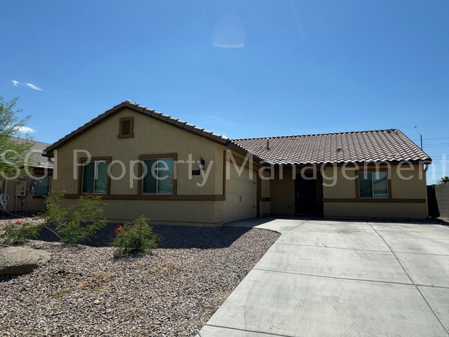 Beautiful Casa Grande home ready for move in - Beautiful Casa Grande home ready for move in