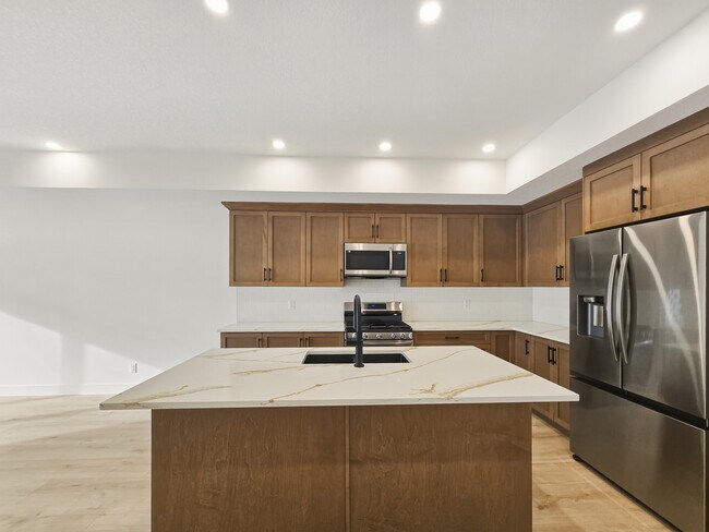 Photo - 2616-2628 Avenue SW