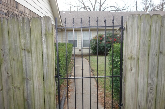 Gated Front Garden - 6656 S Utica Pl