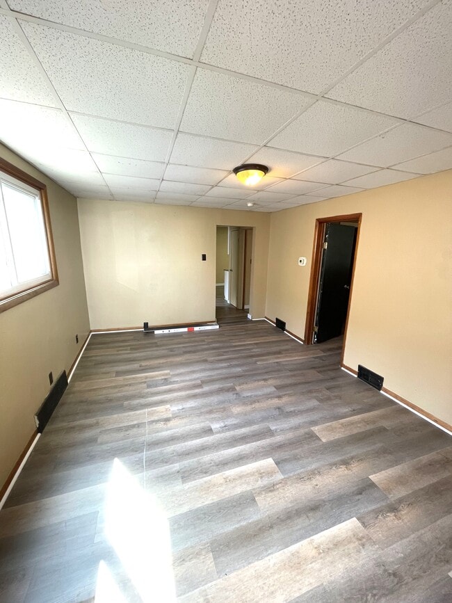 641 E 12th St Unit 1