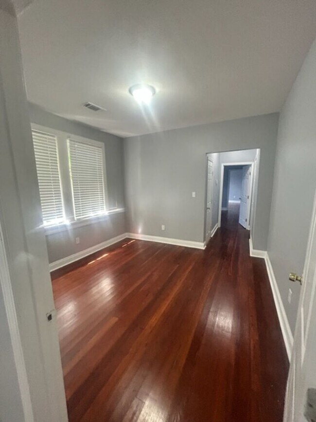Photo - abd2616-18 Unit 2616