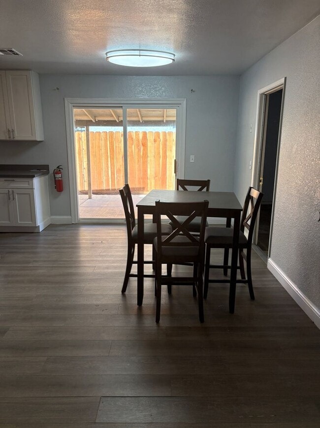 Photo - 4 bedroom 2 bath home in Livingston Ca