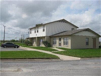 Building Photo - 1100 E Santa Rosa Ave Rental