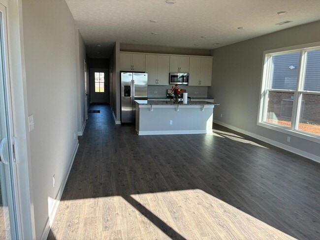 Photo - 813 Anise Ln