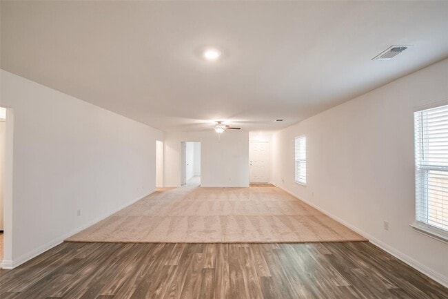 Photo - 609 Riverdale Dr