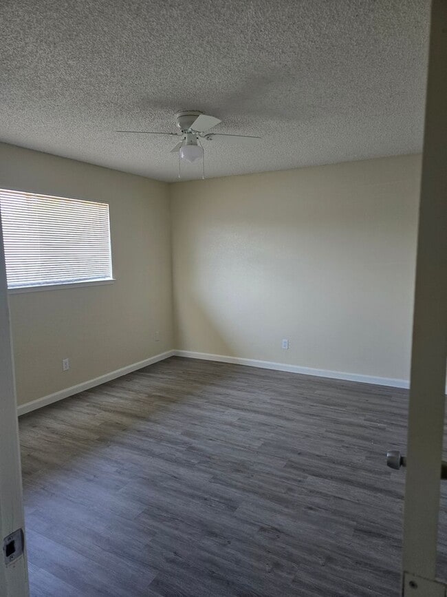 Photo - Rockingham Apartments